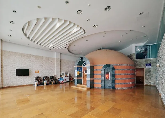 Aqua Palace