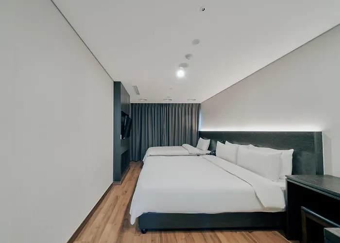 Hotel Aqua Palace 4*