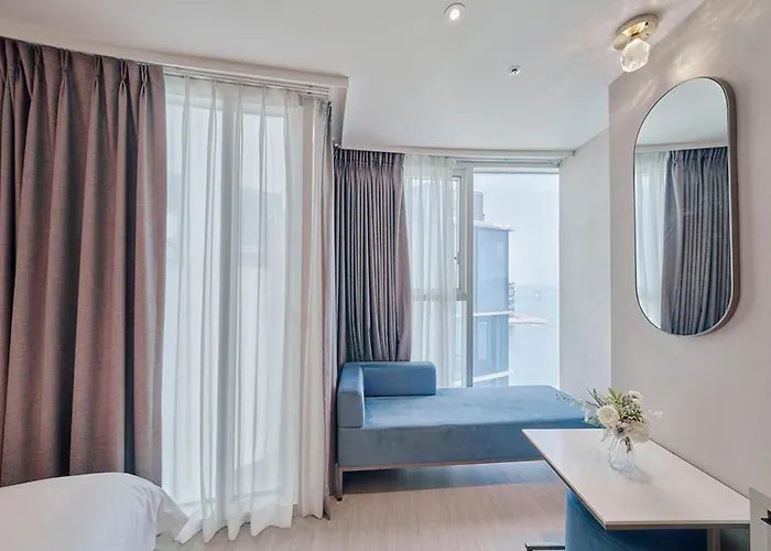 Aqua Palace Hotel 4*
