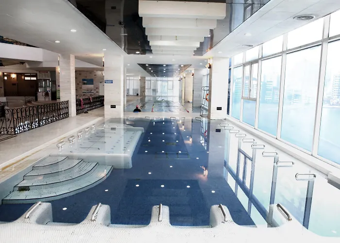 Aqua Palace