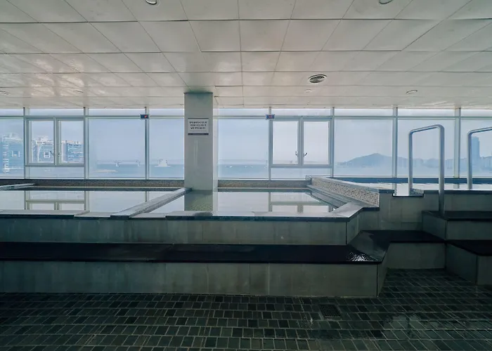 Aqua Palace 4*