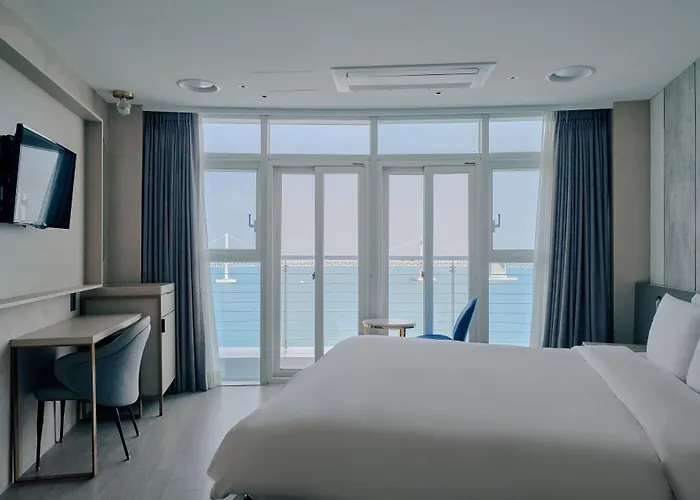 Aqua Palace 4* Busan